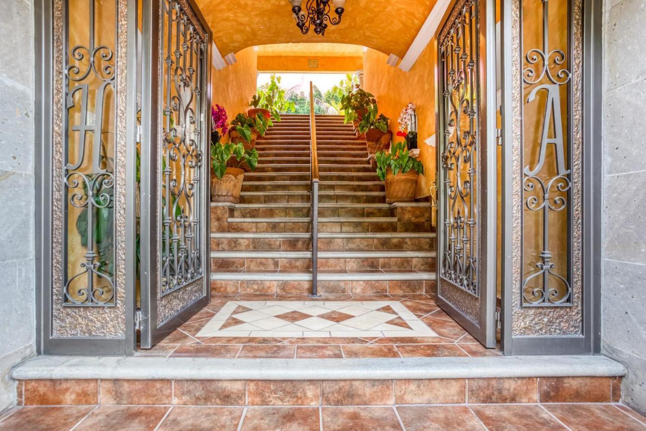 Hotel Casa Anturio Cuernavaca Zewnętrze zdjęcie